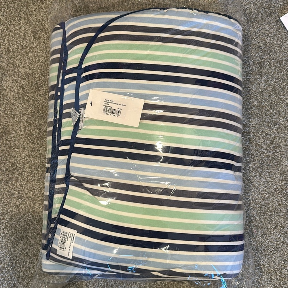 Kickee Custom Fluffle Throw Blanket - Fairground Stripe